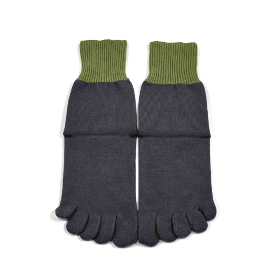 5本指靴下 チャコール×カーキの画像